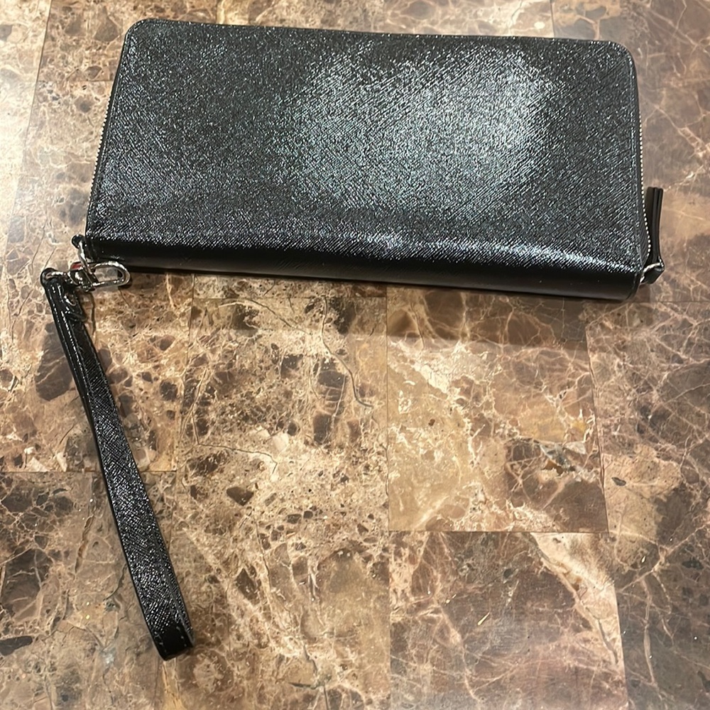 Halogen coated canvas zip around wallet (black).